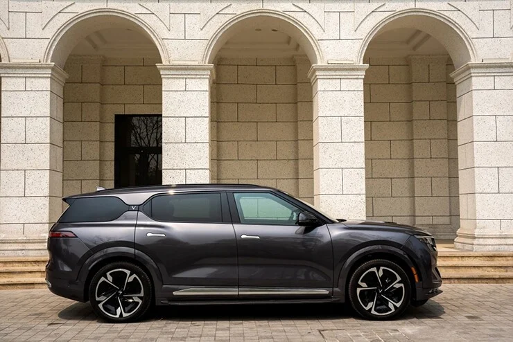 VinFast VF 9 Eco và Plus: Chọn bản nào cho SUV điện hạng E cỡ lớn?