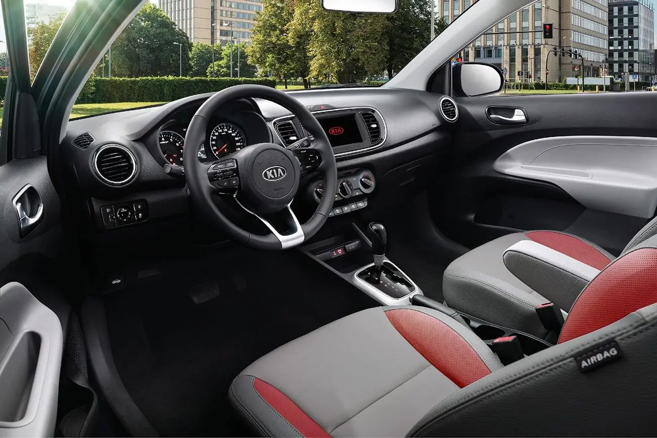 Toyota Vios hay Kia Soluto: Chọn sedan hạng B nào đáng tiền?