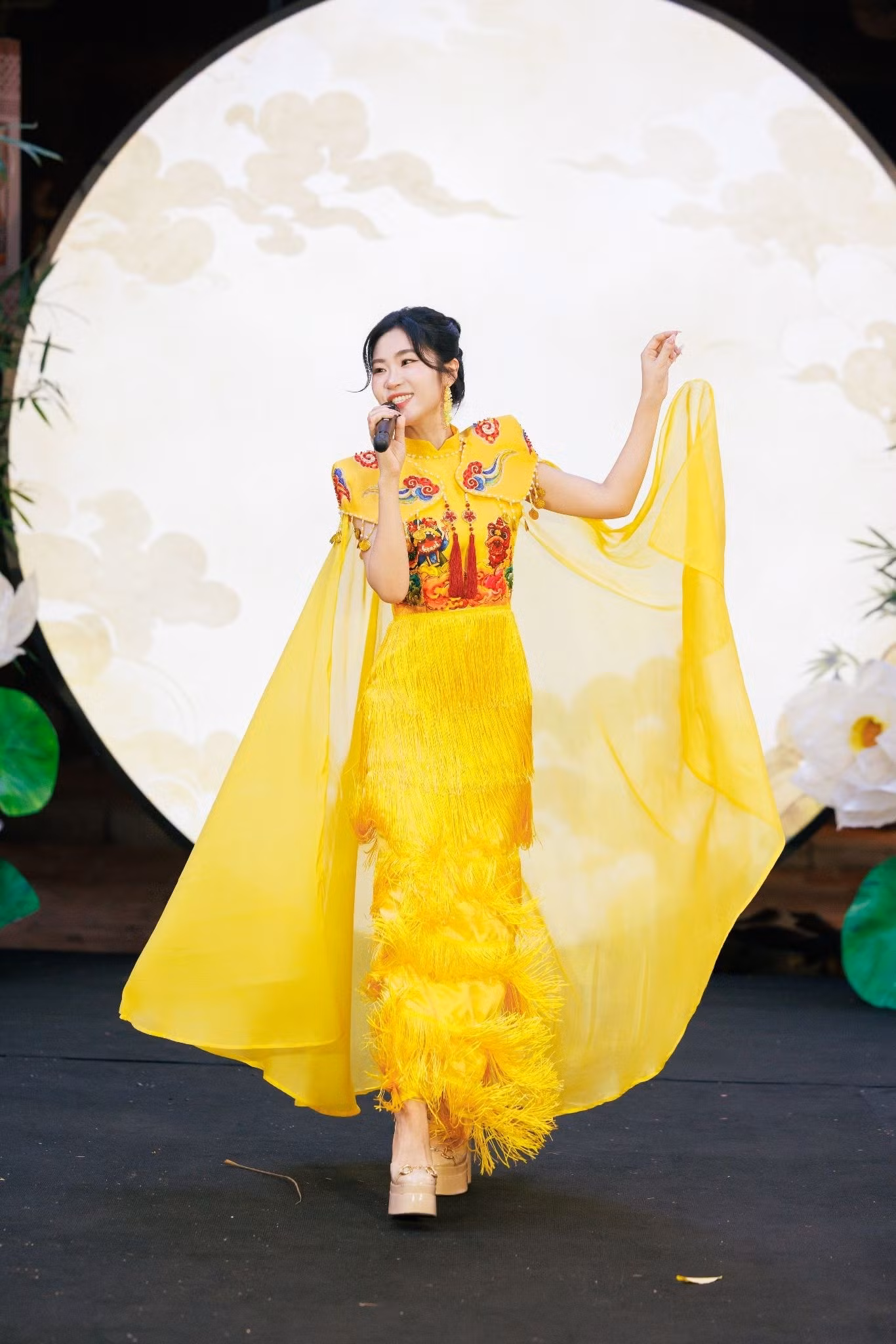 Fashion Show Rằm Rộ: Trung thu Việt trên sàn diễn phố cổ