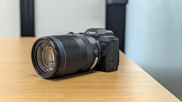 Canon EOS R8 Mark II: full-frame compact cho người mê du lịch và hybrid