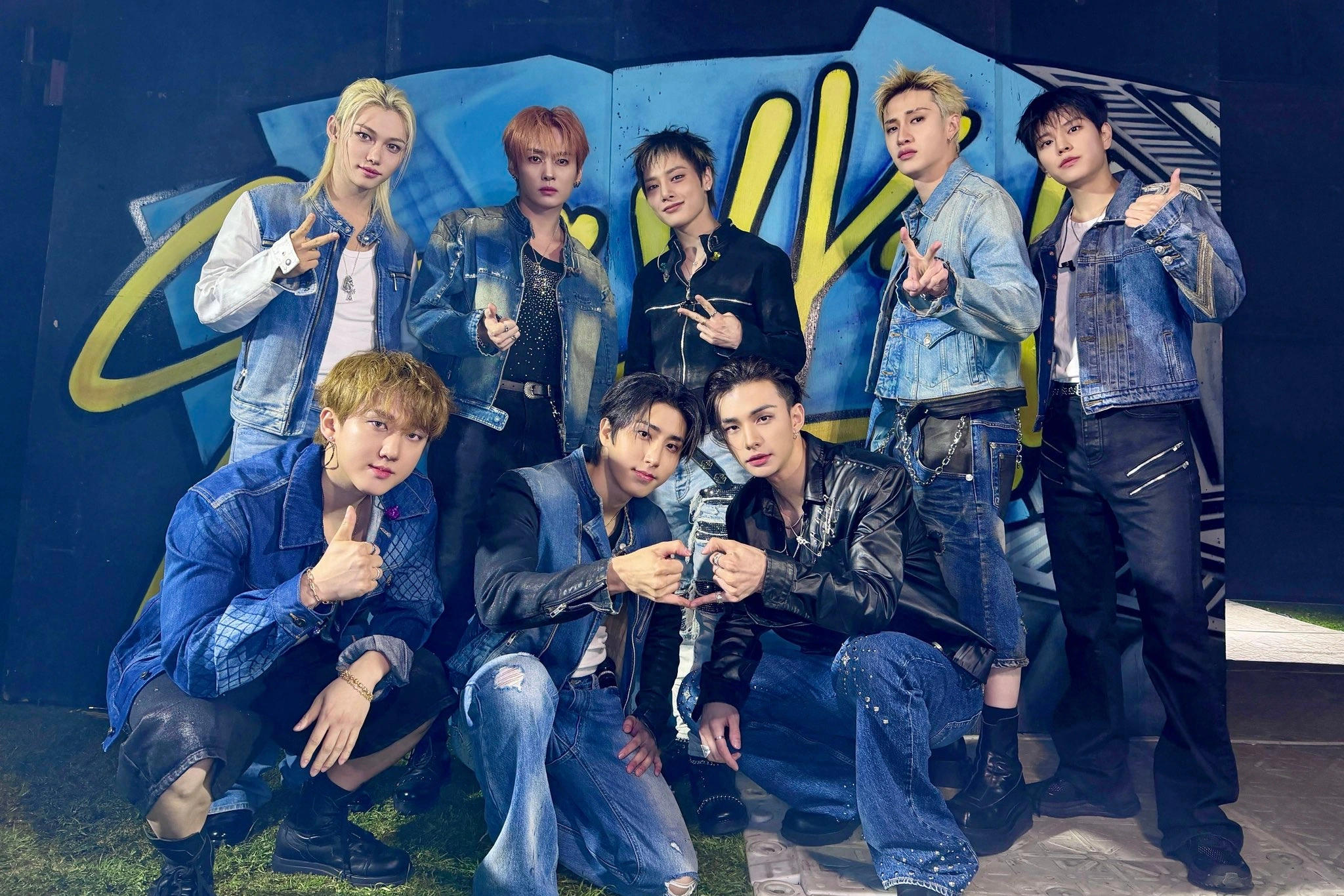 Stray Kids và MONSTA X: Cuộc đua Billboard 200 của boy group K-pop