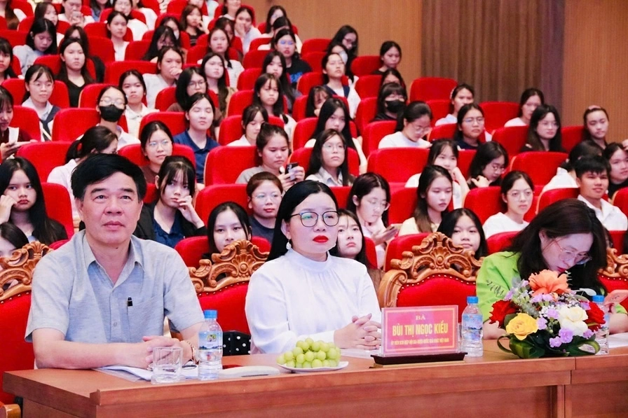 Thanh niên cần biết: Chủ động dựng nền tảng sức khỏe tương lai