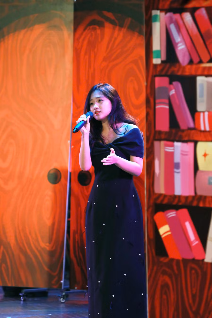 Sân khấu học sinh: Lớp học không bảng đen của tuổi teen