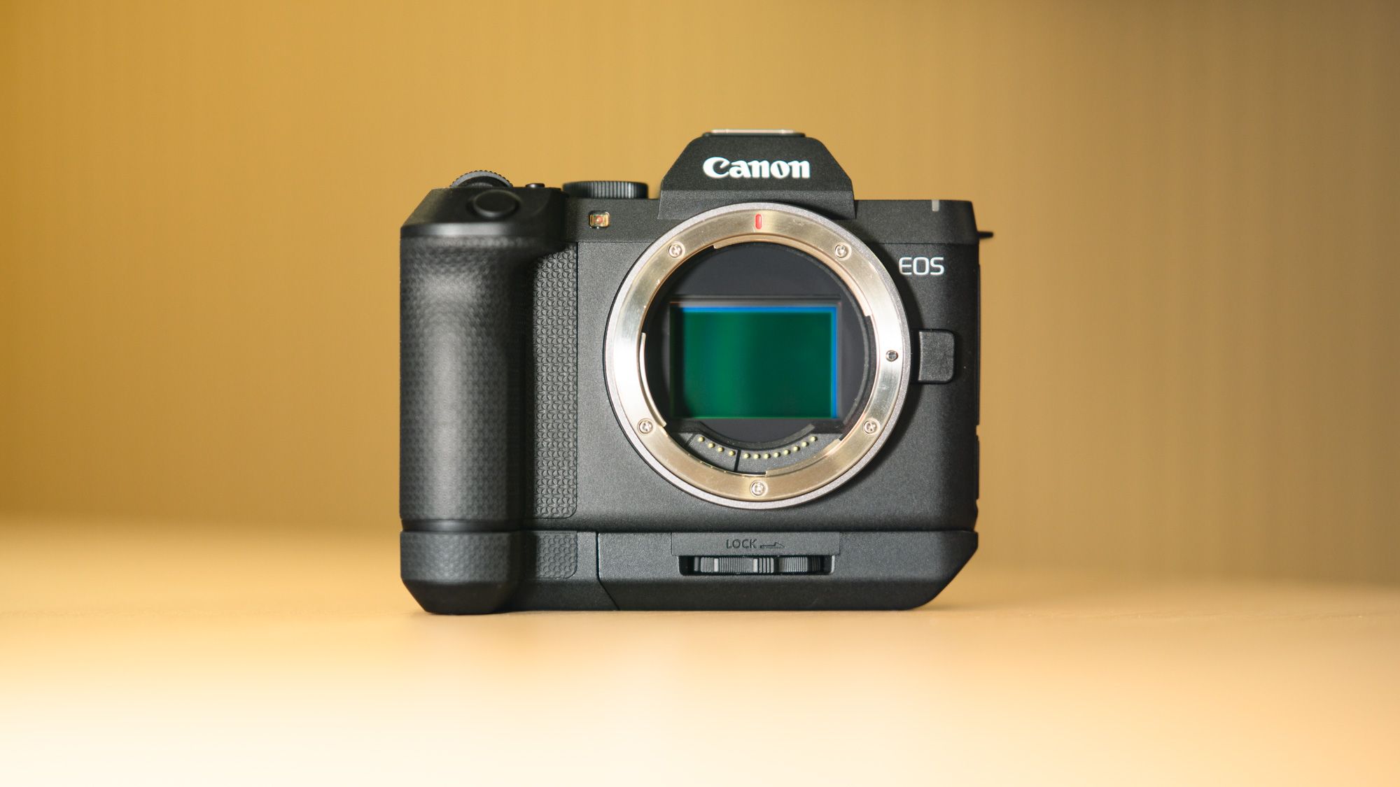 Canon EOS R8 Mark II: Heritage thay vì retro trong kỷ nguyên mirrorless