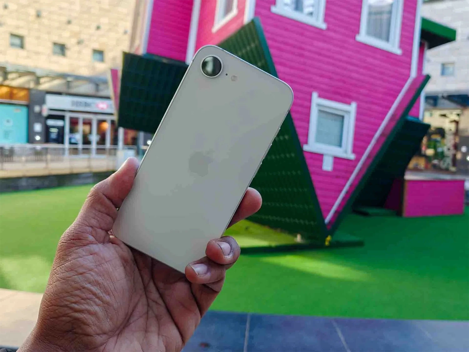 Những smartphone dưới 15 triệu đáng mua nhất hiện nay