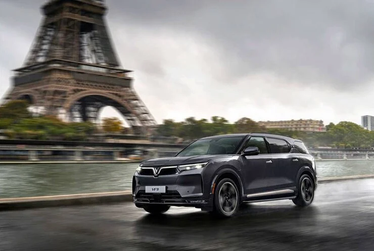 VinFast VF 9 Eco và Plus: Chọn bản nào cho SUV điện hạng E cỡ lớn?