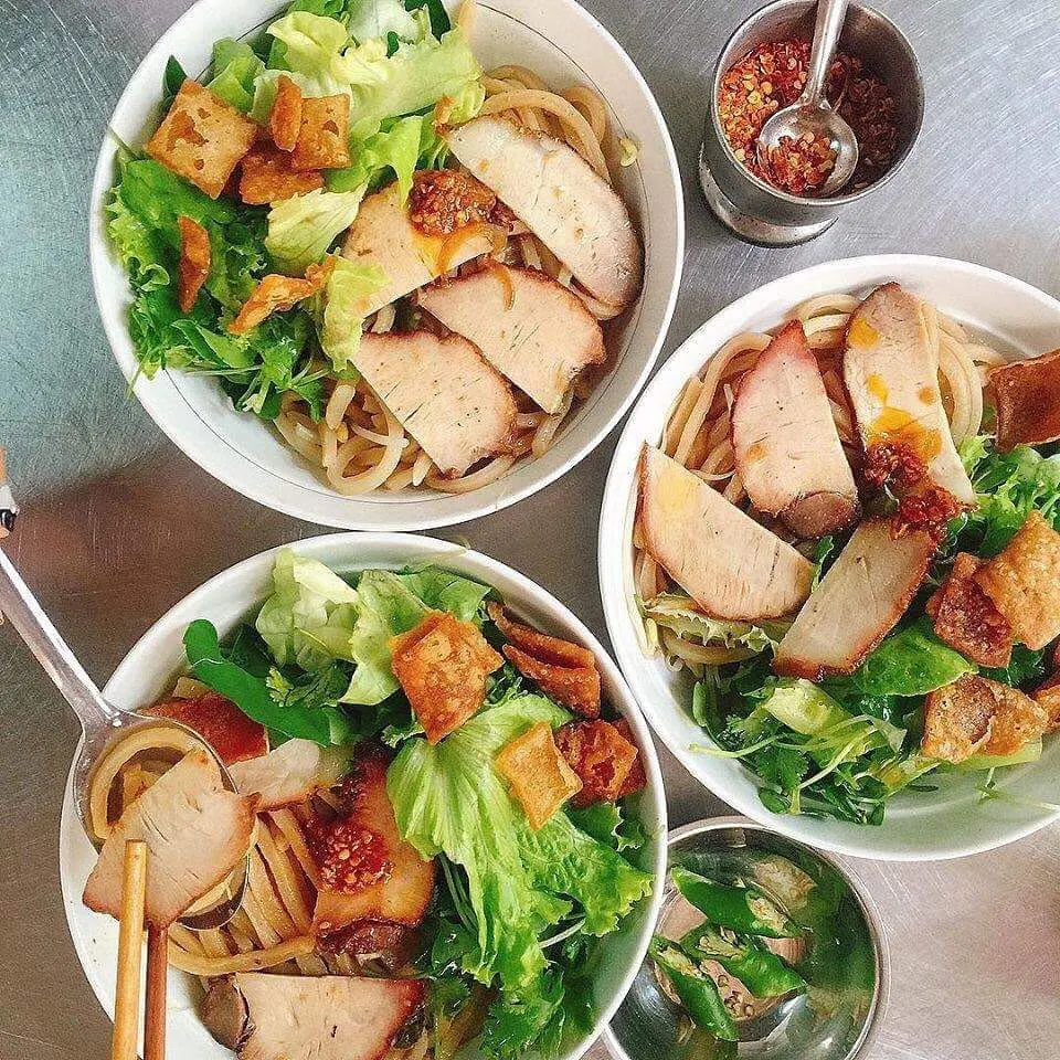 Quán bánh mì nhỏ ở Hội An chinh phục du khách nước ngoài