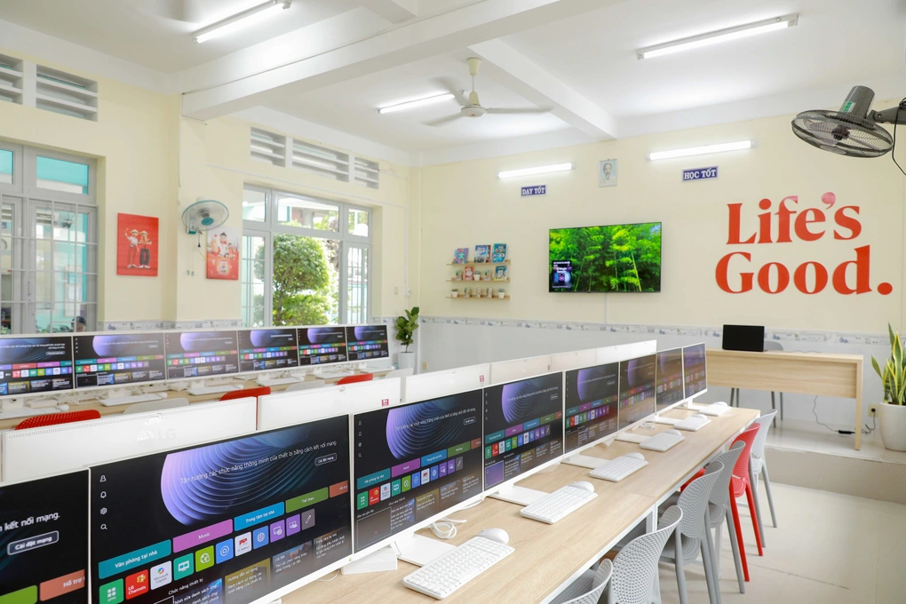 Doanh nghiệp toàn cầu đang thu hẹp khoảng cách số cho học sinh