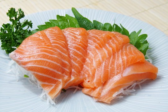 5 thực phẩm giàu dinh dưỡng giúp giảm bọng mắt và sáng da quanh mắt