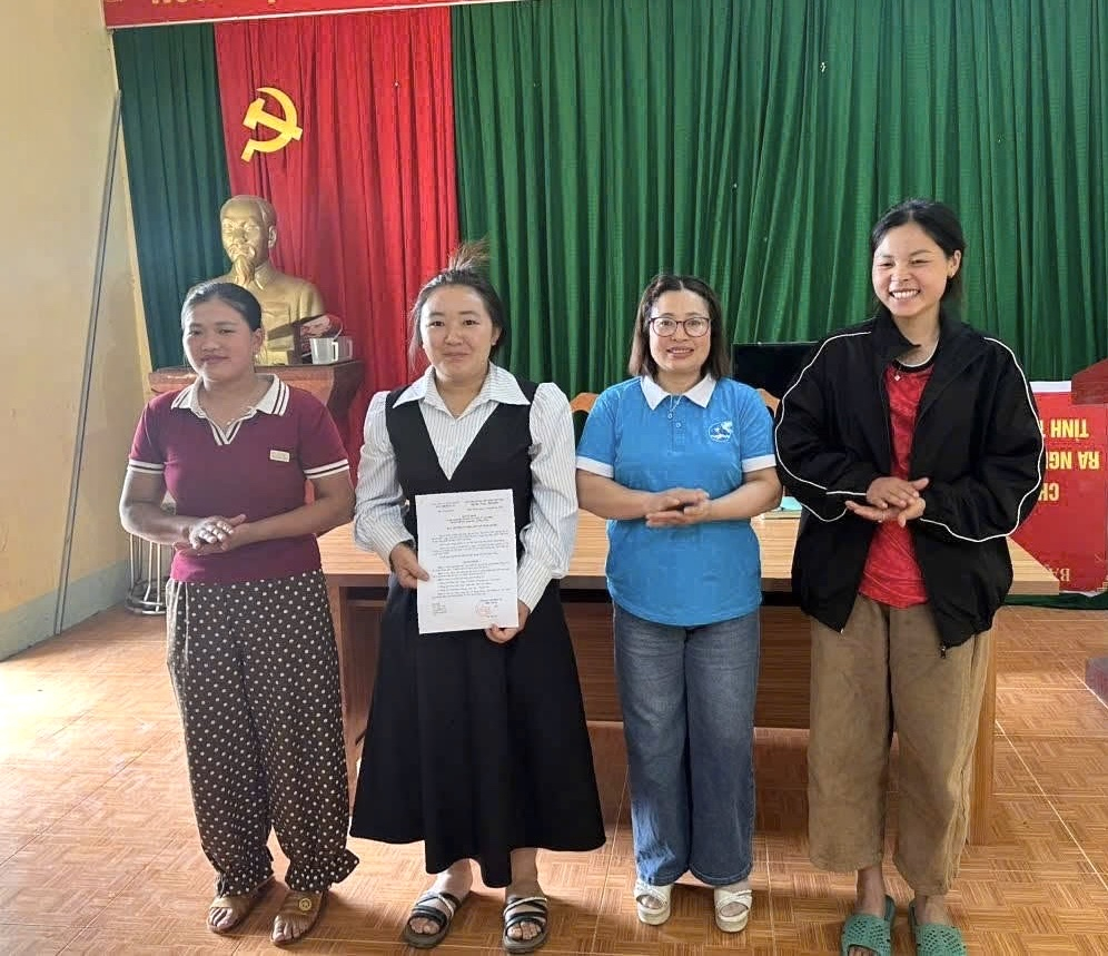 Từ công an đến thôn bản: 'Bình dân học vụ số' làm mềm chuyển đổi số vùng cao