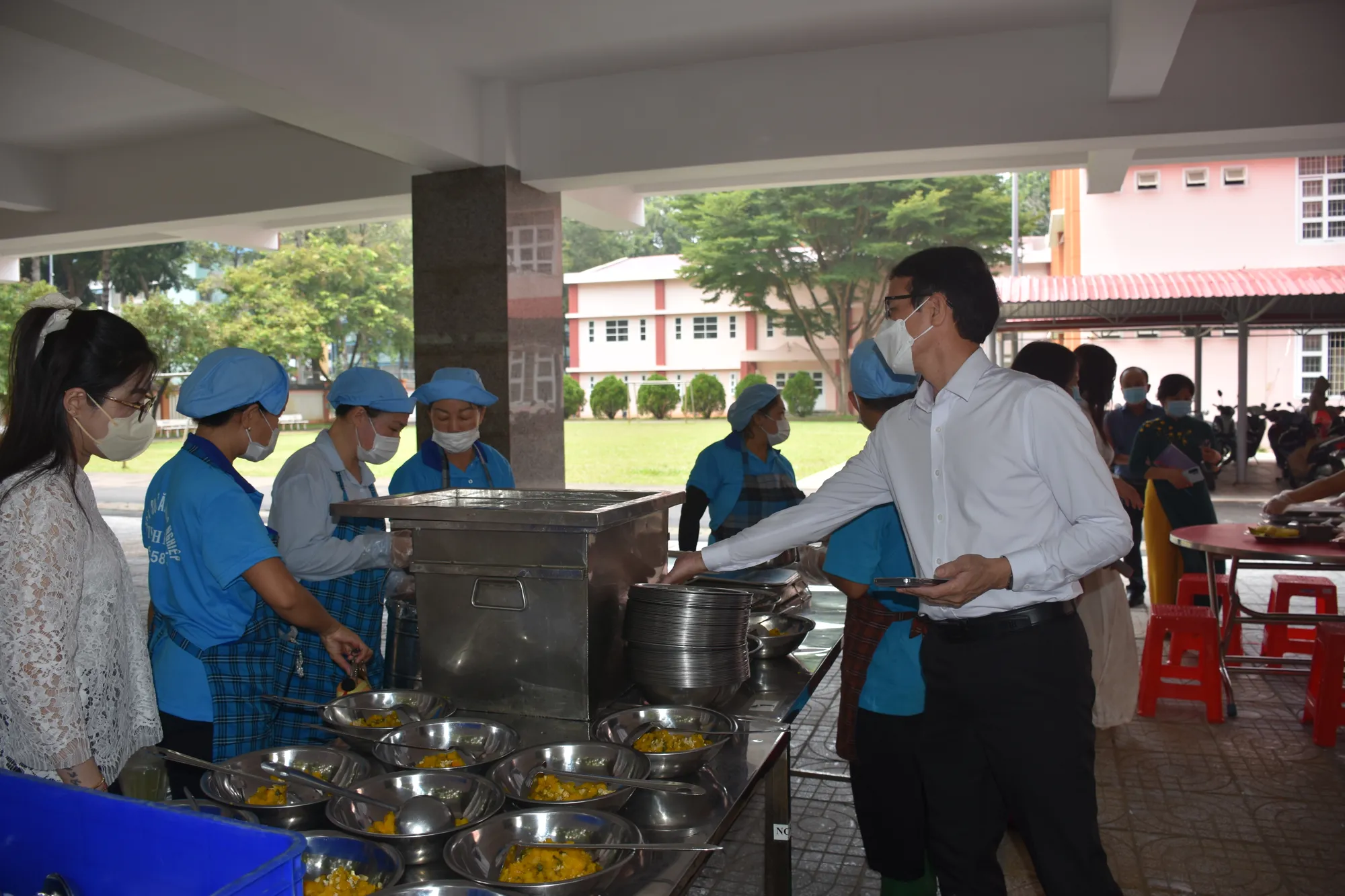 Các trường THCS công lập với mô hình bán trú: cơ hội và đối mặt