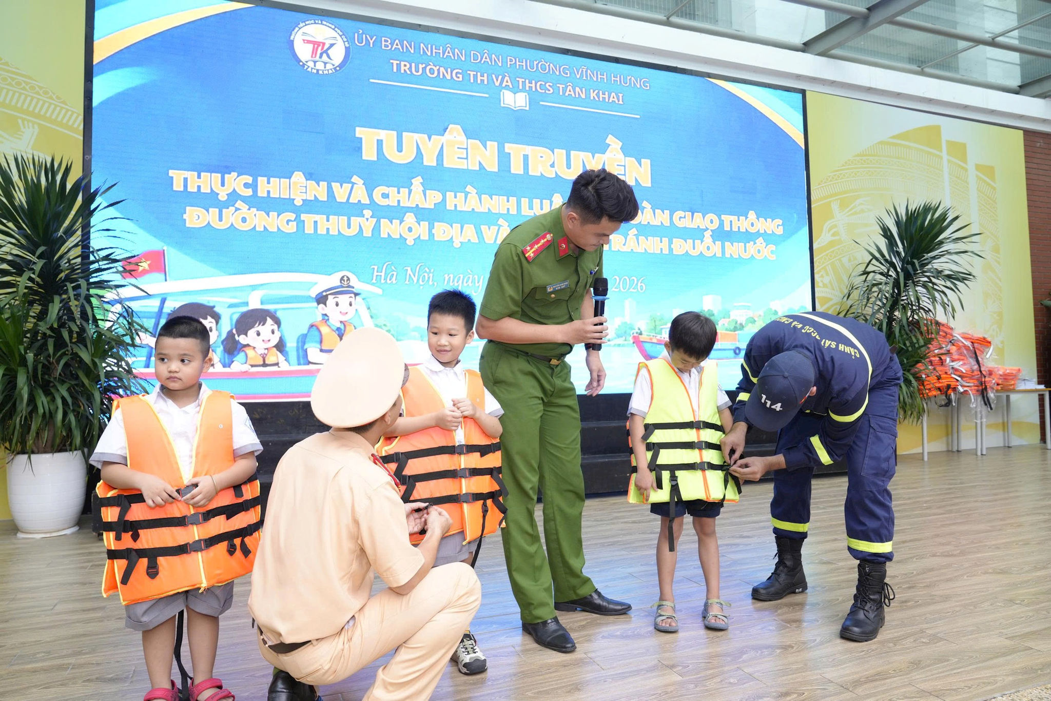 Đưa tình huống thực tế vào giáo dục an toàn học đường