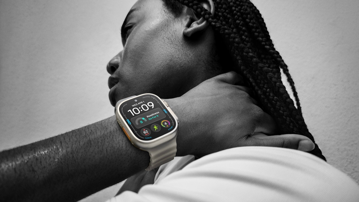 Apple Watch Ultra 4 đấu Galaxy Watch Ultra 2: chọn đồng hồ thể thao cao cấp nào?