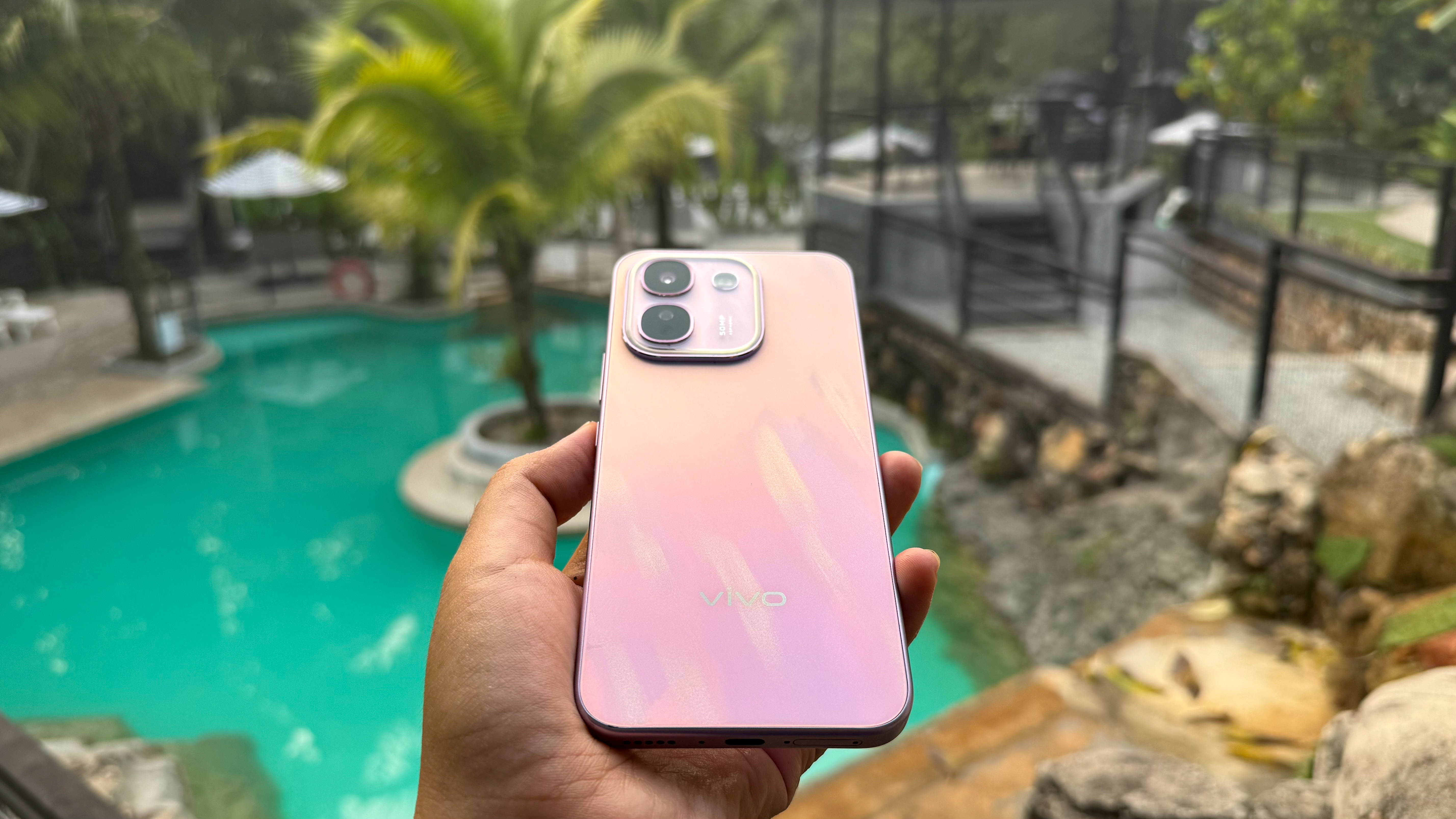 Vivo V80 Lite vs V80: Bateri 10,000mAh Betul-Betul Lebih Tahan?