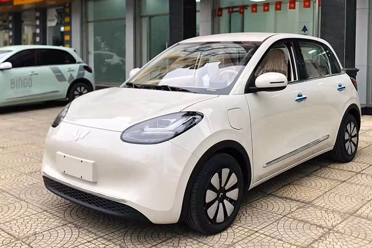 Wuling Bingo giảm 40 triệu: chọn xe điện mini nào dưới 500 triệu?