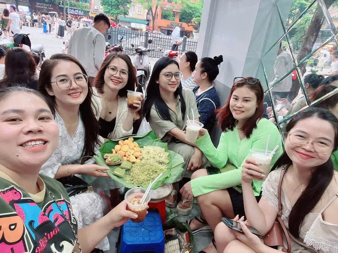 Mùa thu Hà Nội qua ống kính: chụp phong cảnh với ánh sáng tự nhiên