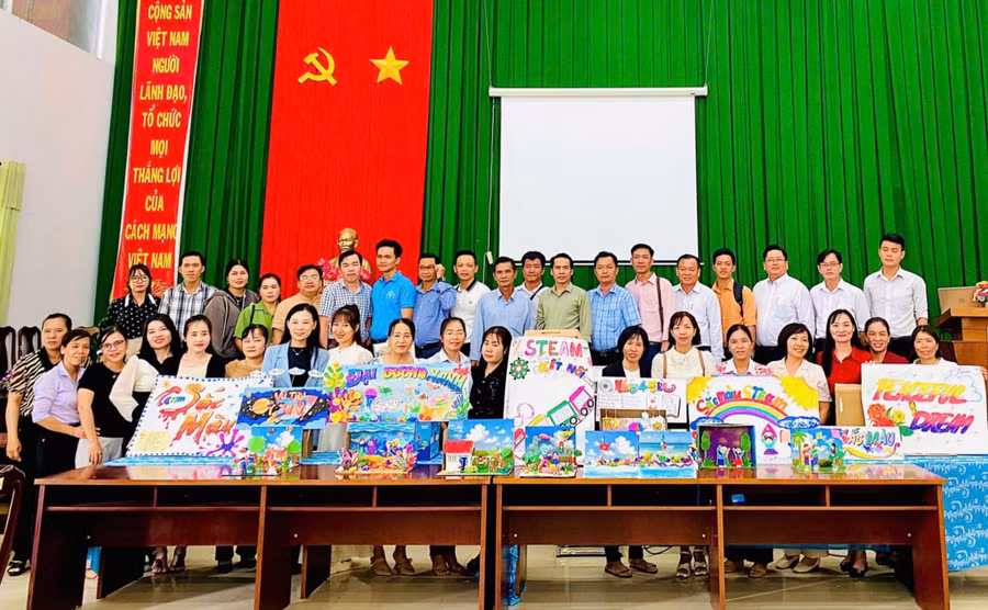 Các tỉnh đẩy mạnh STEM/STEAM: cơ hội và sức ép cho giáo viên