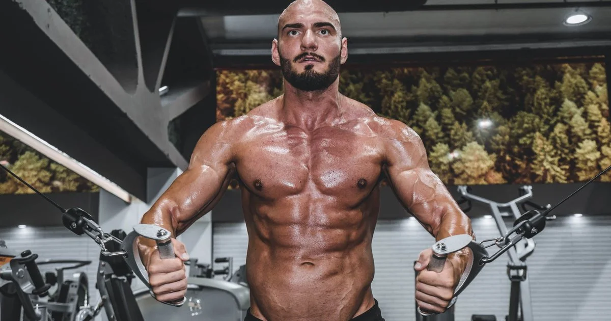 Xây dựng cơ bắp hiệu quả: từ body recomposition đến kỹ thuật tập chuẩn