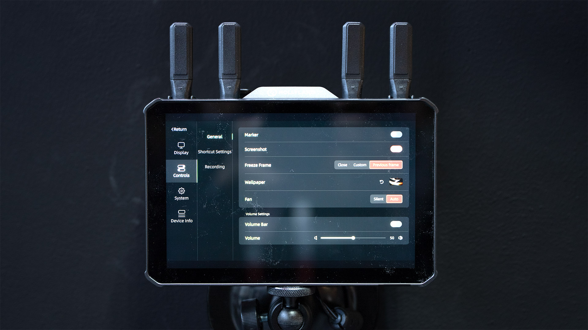Review Hollyland Pyro 7 Ultra: Màn hình giám sát wireless 4K60 cho ekip quay phim chuyên nghiệp