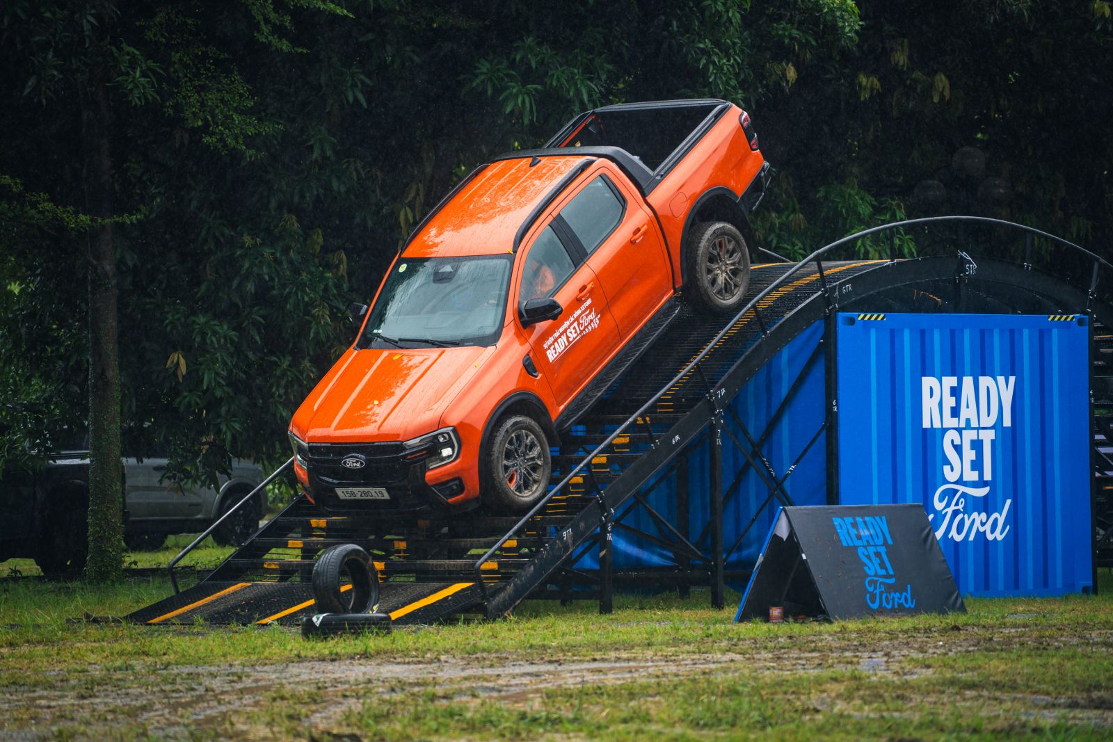 Ưu đãi Ford tháng 9: Territory, Everest, Transit có đáng xuống tiền?