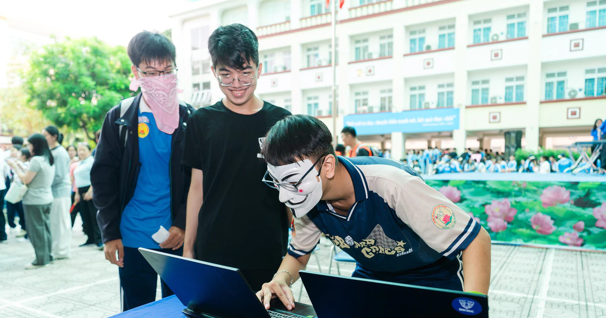 Câu lạc bộ STEM: cầu nối công nghệ giữa phổ thông và đại học