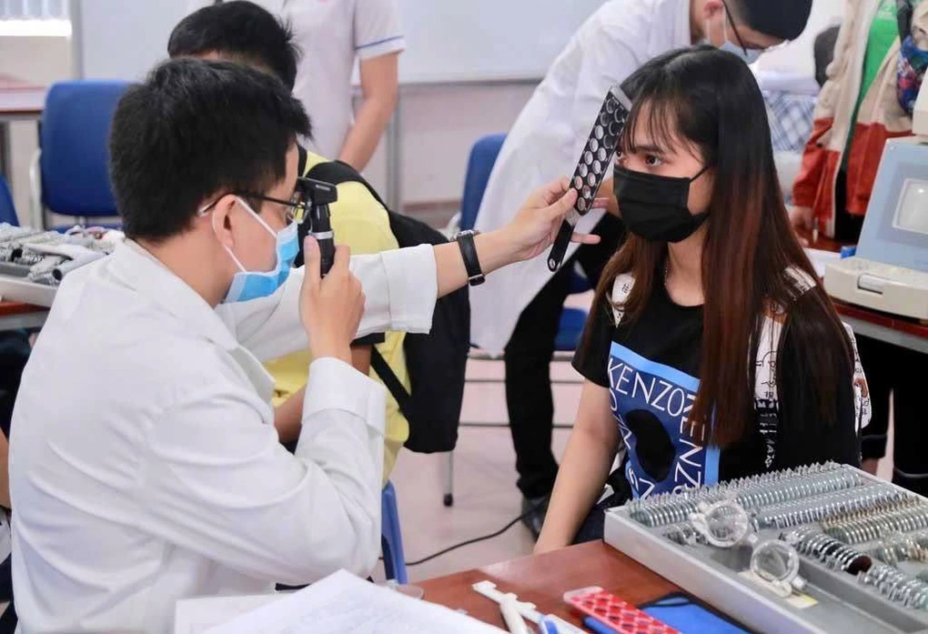 Mở rộng khám sức khỏe cho học sinh, sinh viên: Cơ hội không nên bỏ lỡ