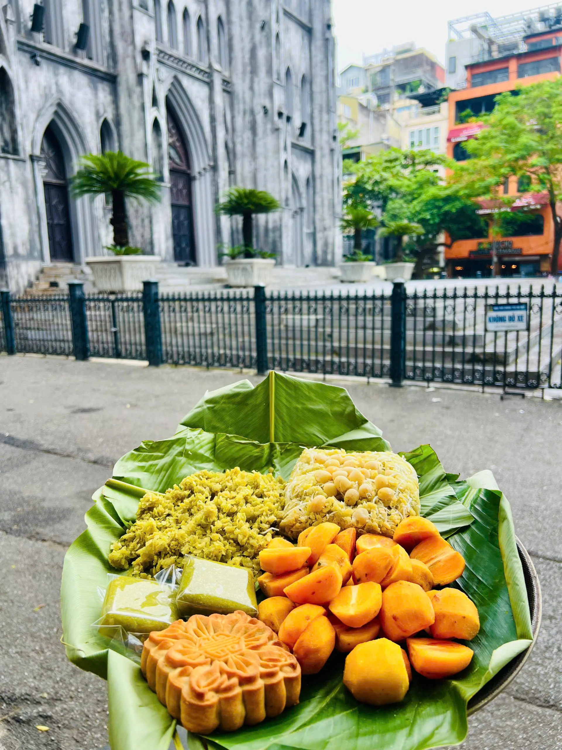 Mùa thu Hà Nội qua ống kính: chụp phong cảnh với ánh sáng tự nhiên