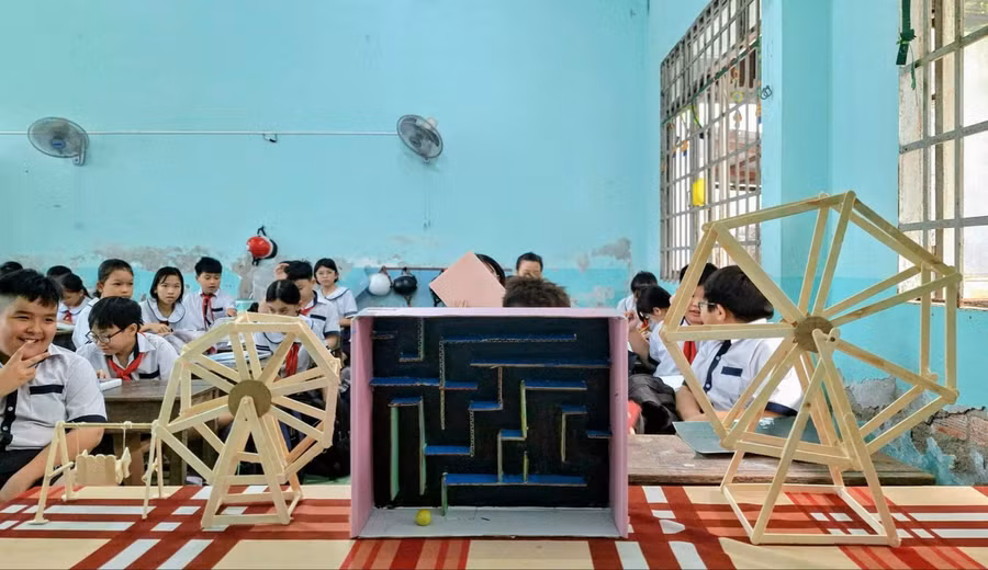Các tỉnh đẩy mạnh STEM/STEAM: cơ hội và sức ép cho giáo viên