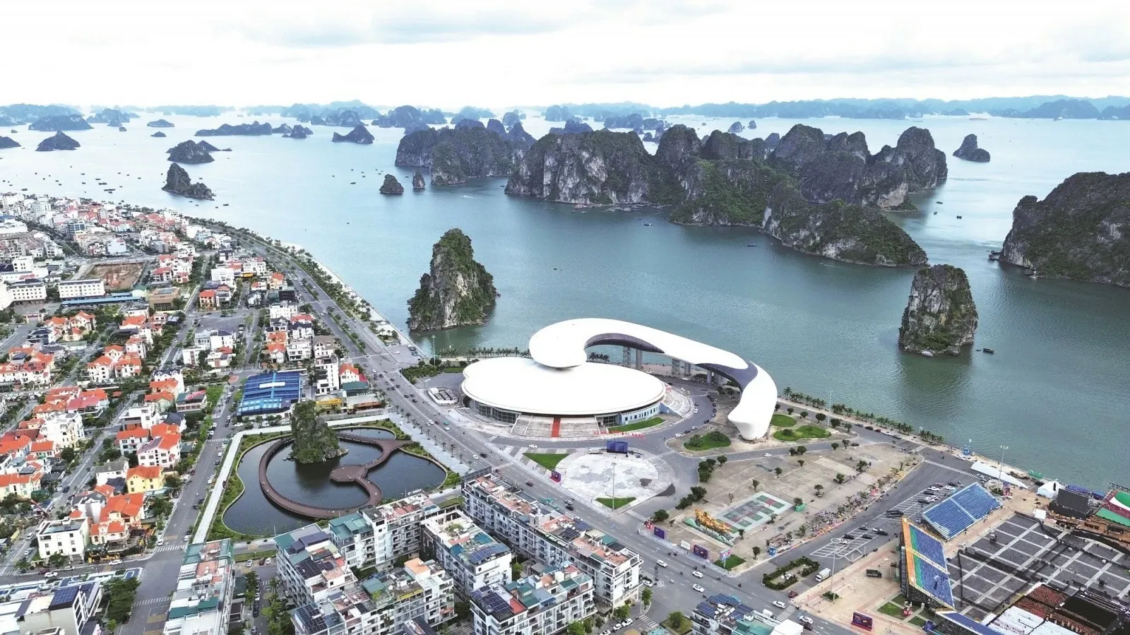Quảng Ninh thành phố trực thuộc: Cơ hội lớn, sức ép lớn