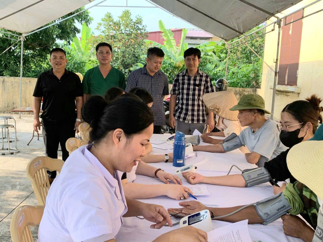 Khám sức khỏe miễn phí tại cộng đồng: từ chiến dịch đến thói quen