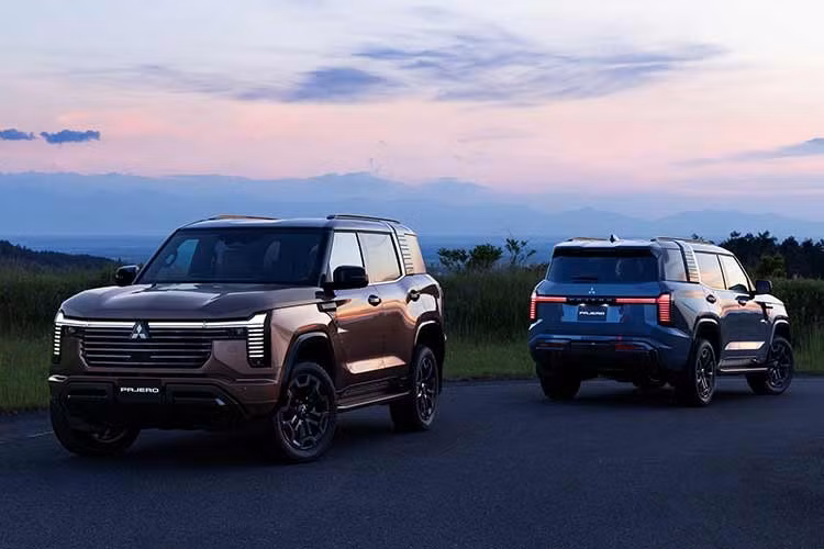 Pajero bỏ bánh dự phòng treo sau: đánh đổi gì để thực dụng hơn?