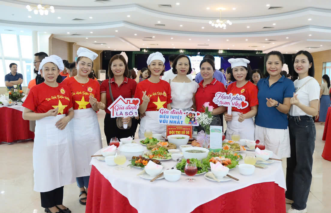 Từ bếp nhà đến triệu lượt xem: Khi món ăn trở thành câu chuyện gia đình