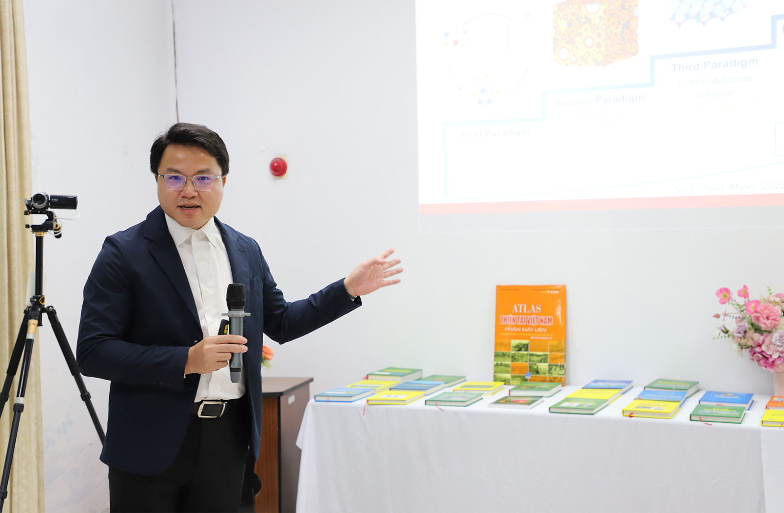 AI đảo ngược cách chúng ta khám phá và thiết kế vật liệu