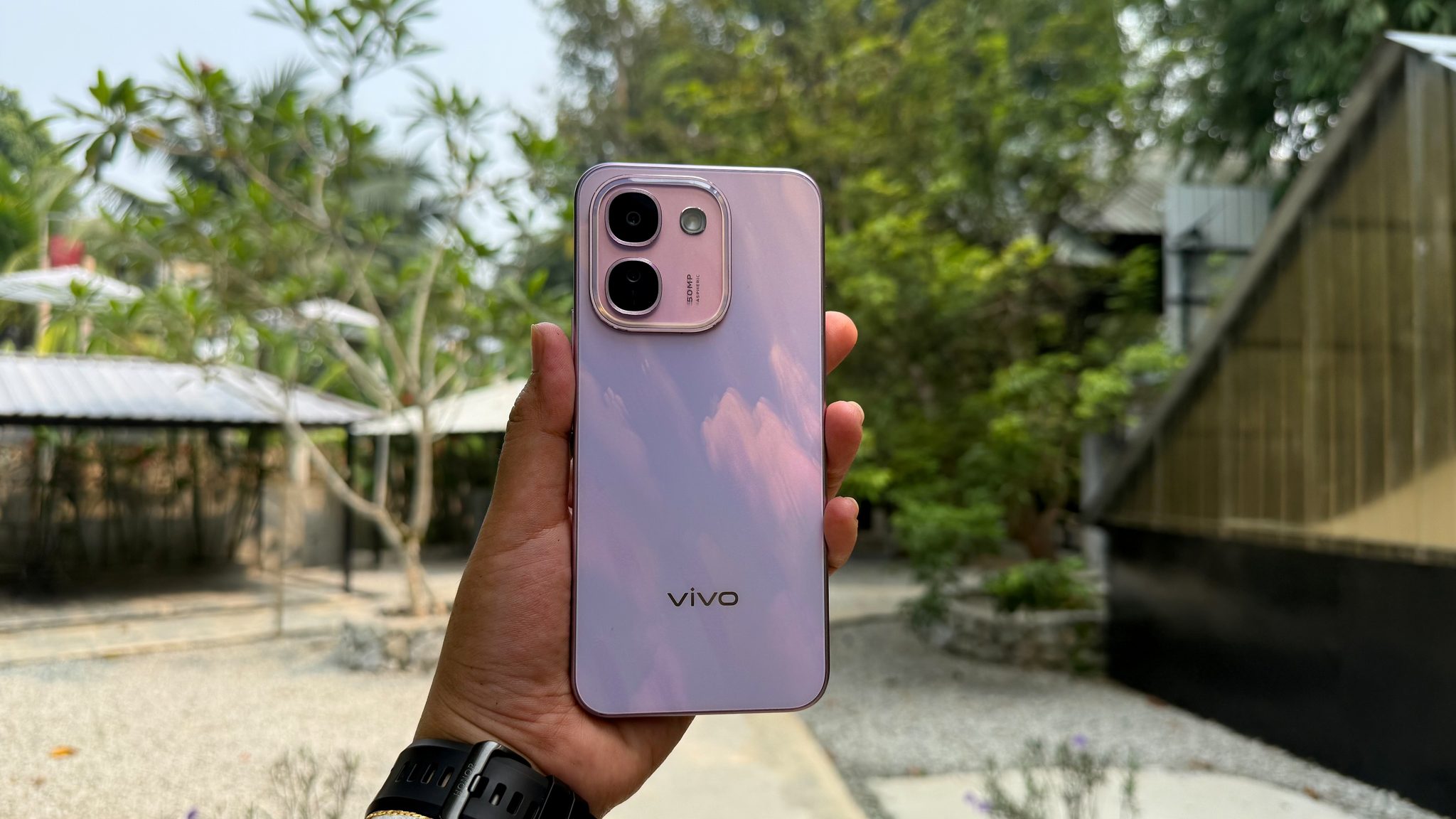 Vivo V80 Lite vs V80: Bateri 10,000mAh Betul-Betul Lebih Tahan?