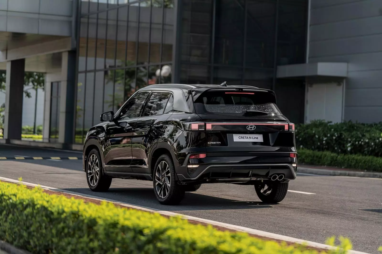 Hyundai Creta giá 341 triệu: Chọn Summer Edition hay Lounge Edition?