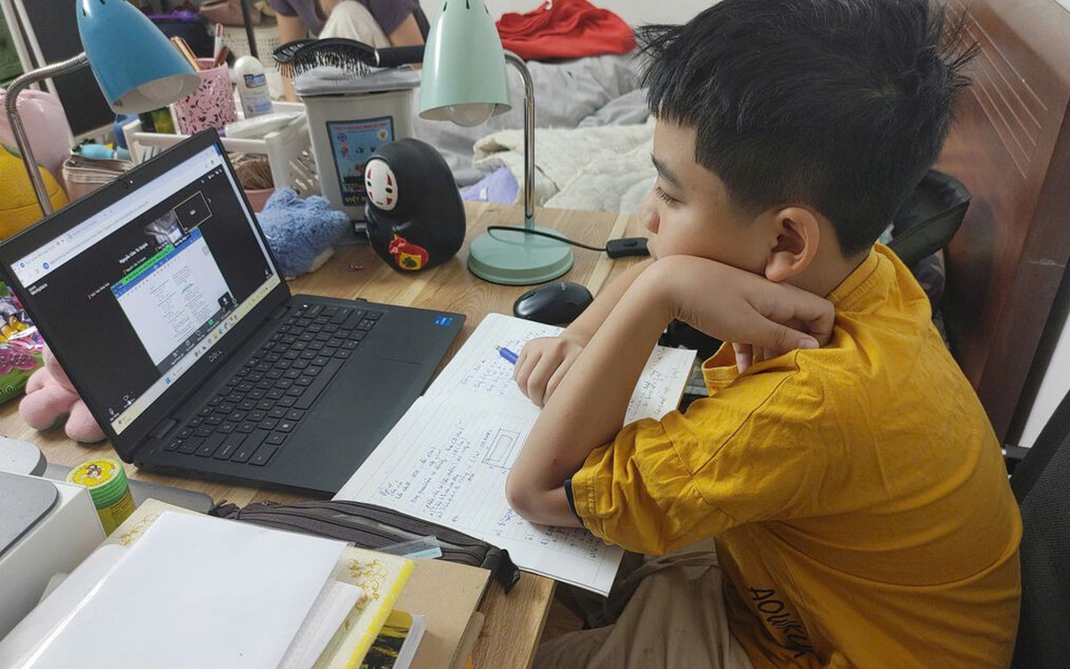 Khi bão lũ đóng cửa trường học: Đã đến lúc coi học trực tuyến là “kế hoạch B” bắt buộc