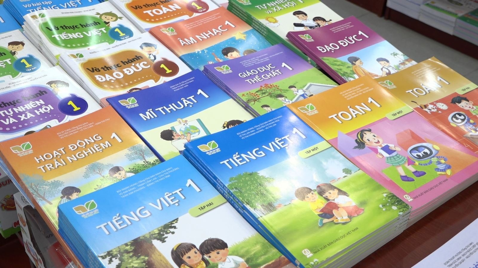 Gần 4 triệu sách giáo khoa thiếu: trách nhiệm và lối ra