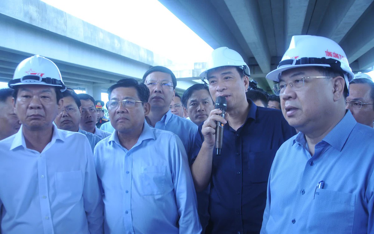 Ba dự án cao tốc Tây Nam Bộ mắc kẹt vì vật liệu: không thể chậm thêm nữa