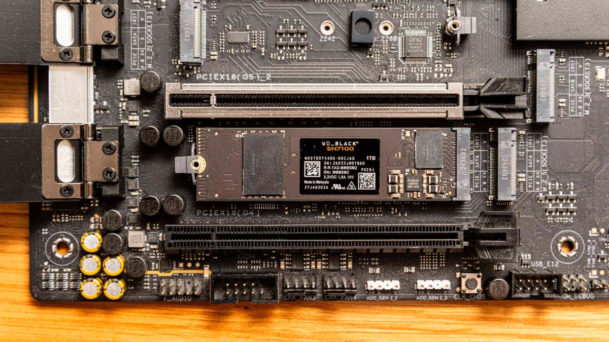 MAXBY MAX3500 1TB vs WD_BLACK SN8100: SSD giá rẻ đủ tốt đến đâu?