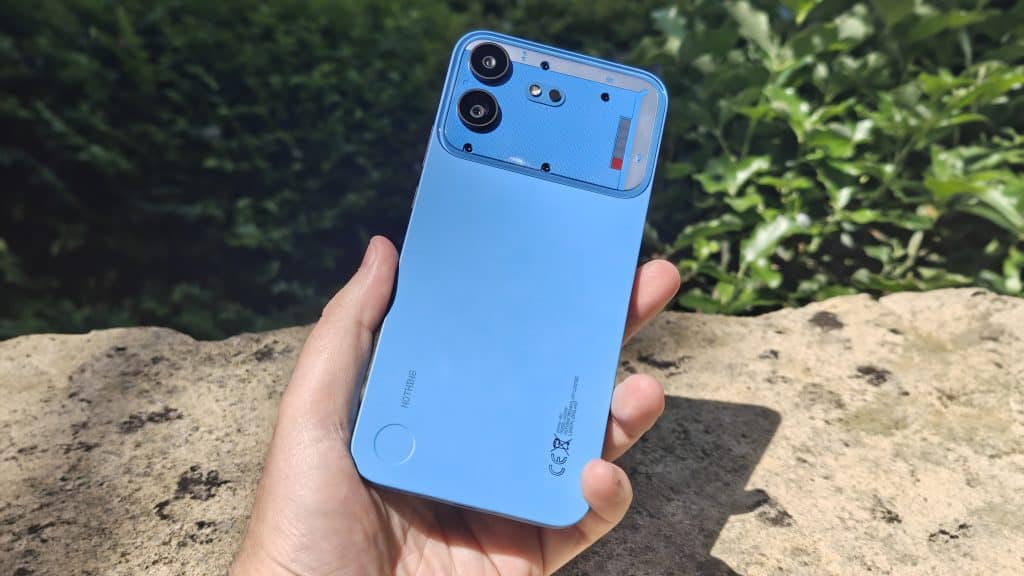 Samsung Galaxy A18 4G vs Nothing Phone (4b): Telefon Bajet Dengan Nilai & Gaya