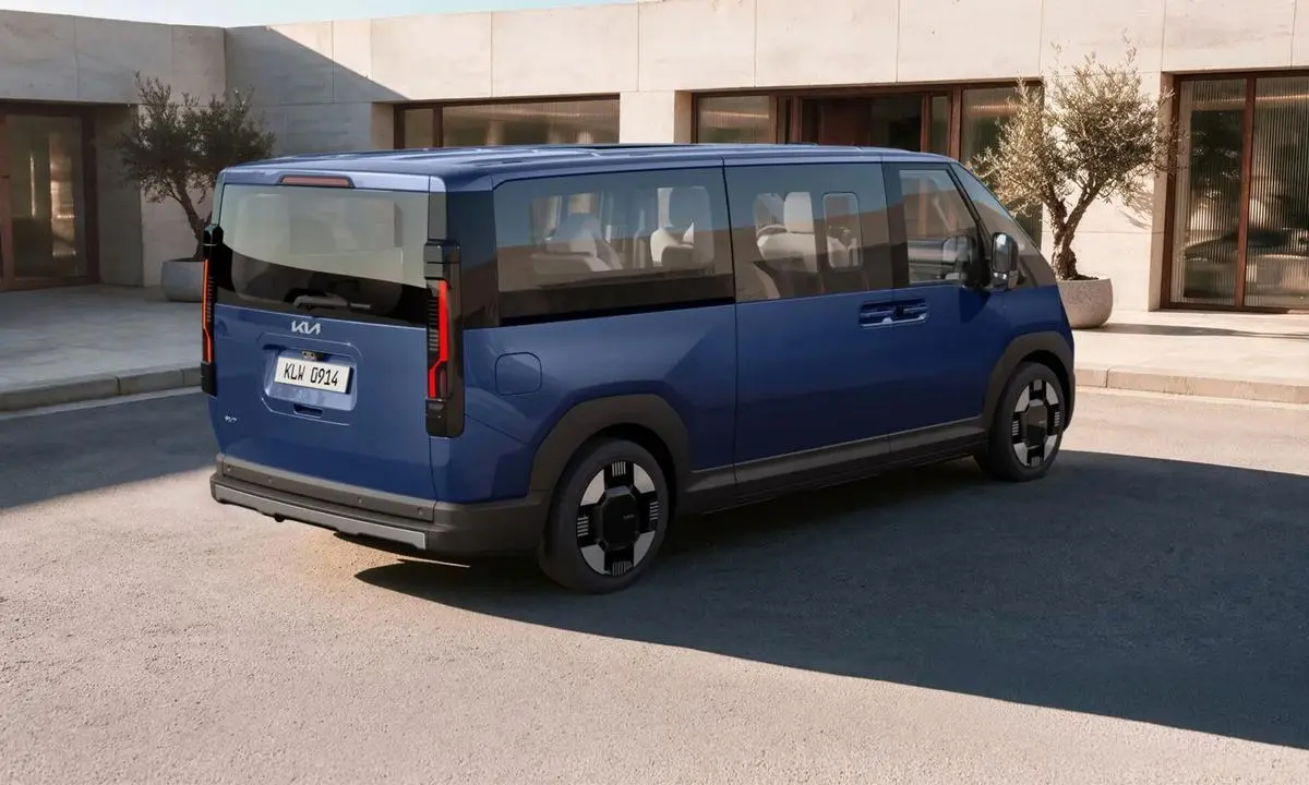 Kia PV7 với 23 biến thể: quân bài mới trong cuộc đua xe van điện thương mại