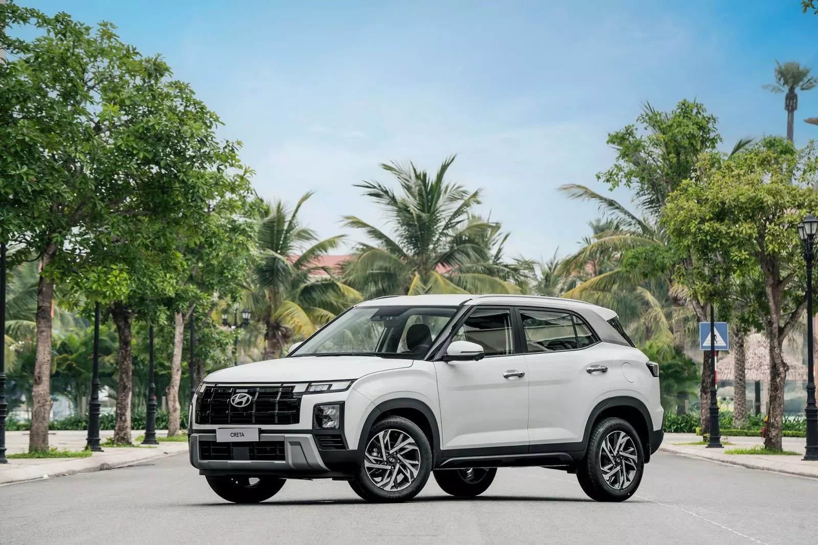Hyundai Creta giá 341 triệu: Chọn Summer Edition hay Lounge Edition?