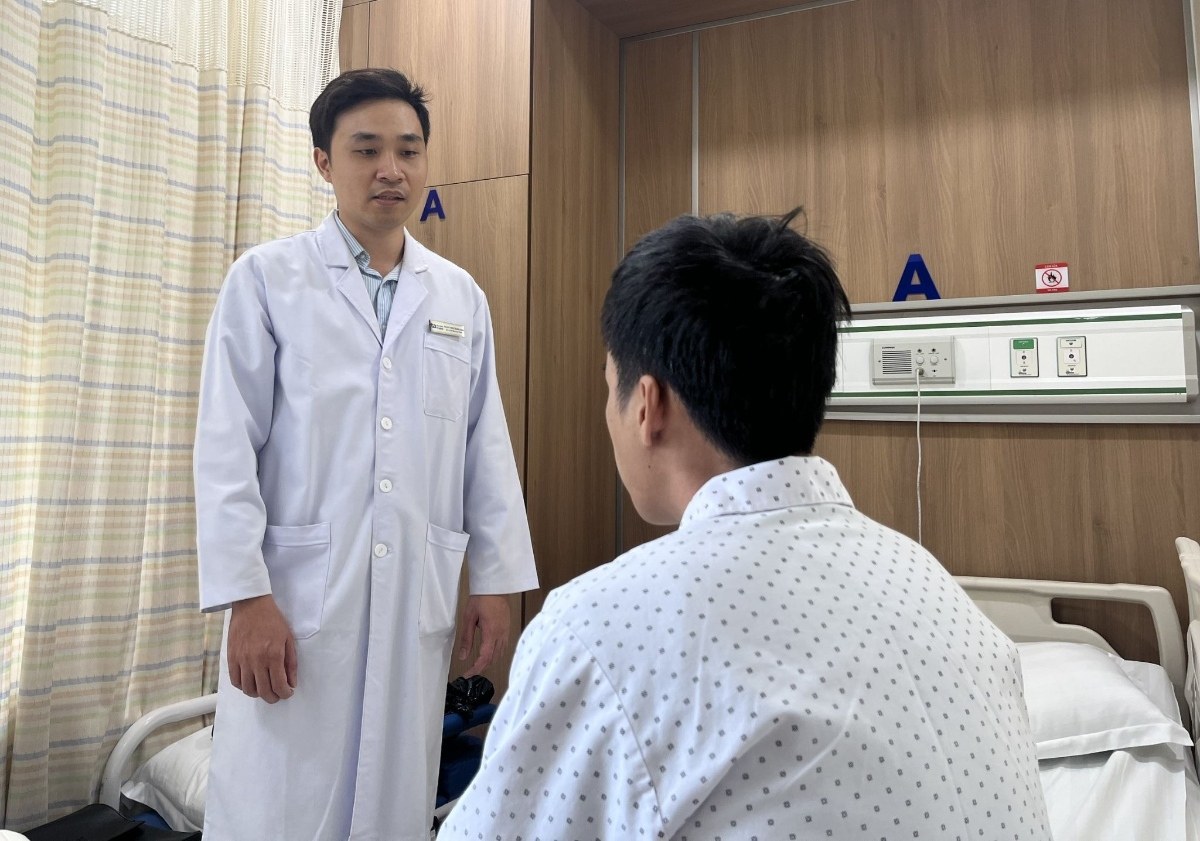 Đau ngực khi tập luyện: dấu hiệu tim mạch bị bỏ qua