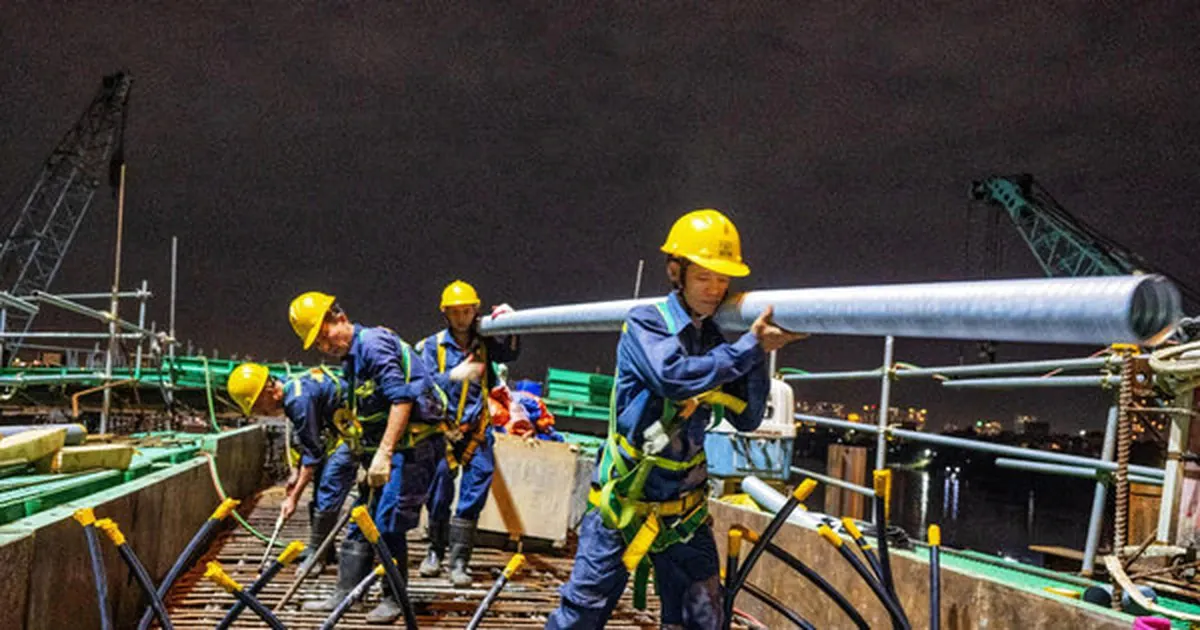 Loạt cầu vượt sông Hồng đang tái định hình giao thông Hà Nội