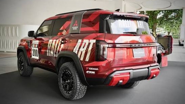 Pajero bỏ bánh dự phòng treo sau: đánh đổi gì để thực dụng hơn?