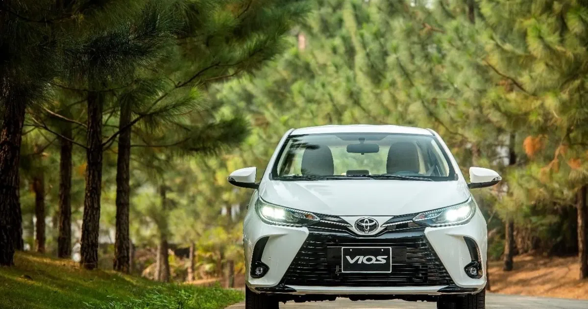 Sedan hạng B tháng 8: Vios trở lại ngôi đầu, Mazda2 vượt City