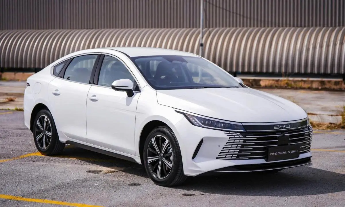 BYD Dolphin giảm giá 125 triệu đồng: nên mua hay bỏ qua?