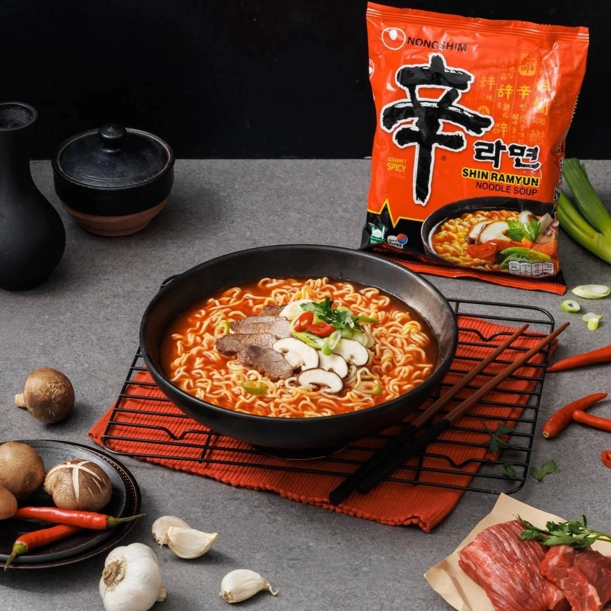 Từ Gochujang đến Shin Ramyun: Chiến lược văn hóa của thương hiệu Hàn Quốc