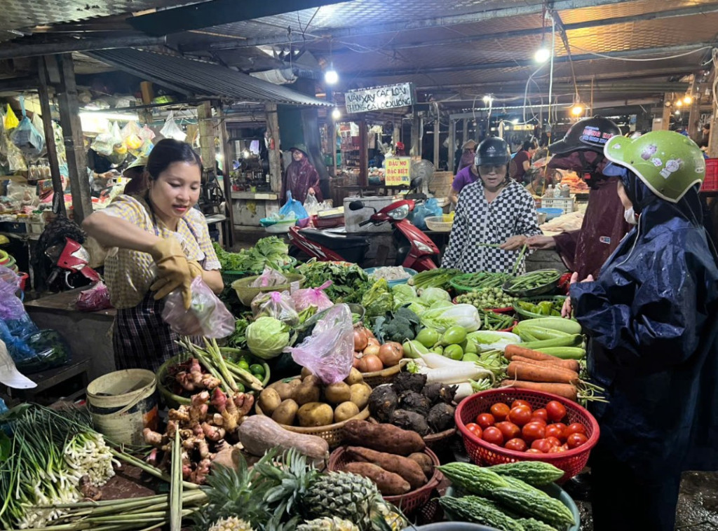 Luật An toàn thực phẩm mới: minh bạch để chọn ăn sạch