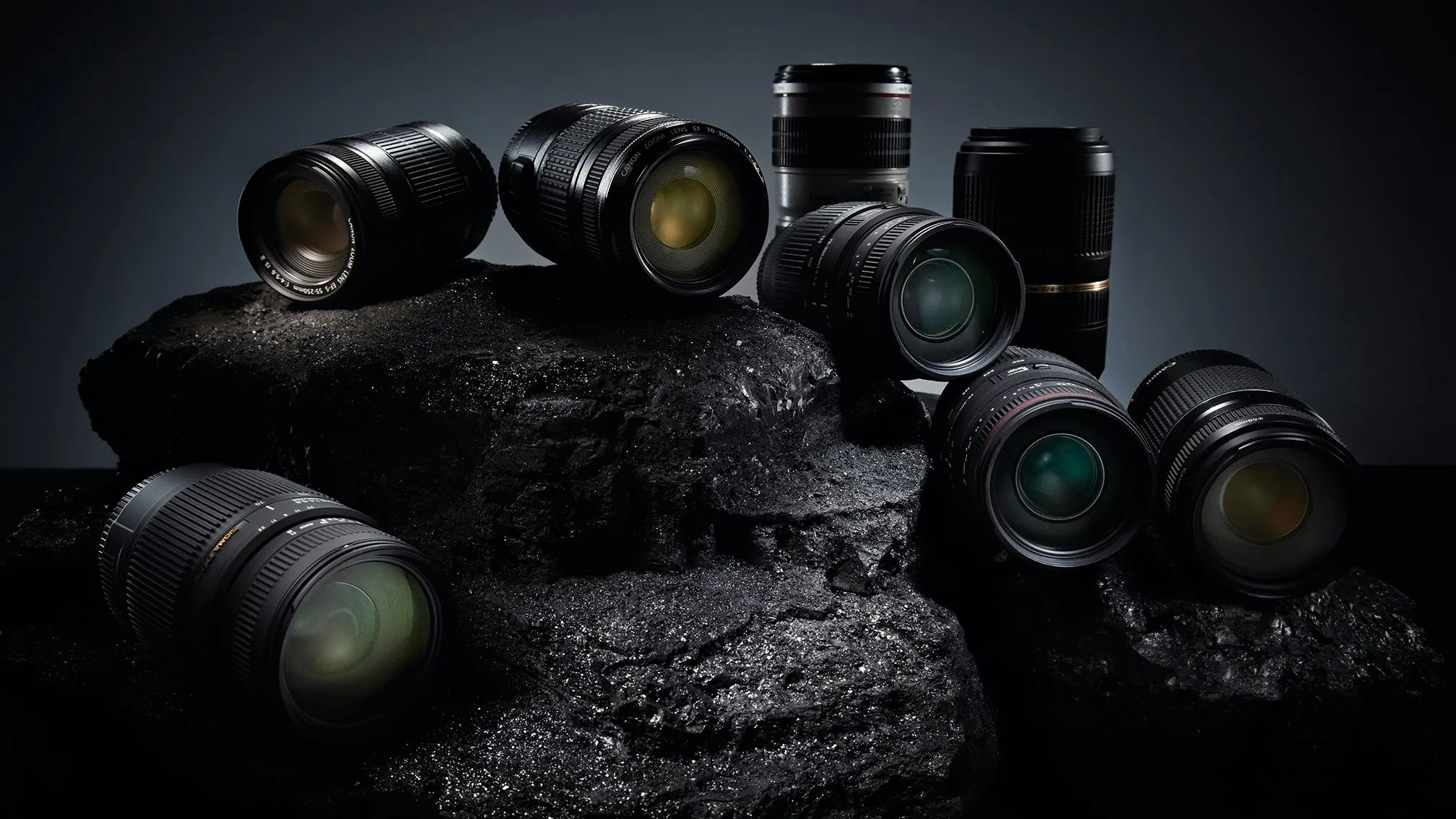 Ống kính zoom 70-200mm f/2.8 vẫn thống trị thị trường